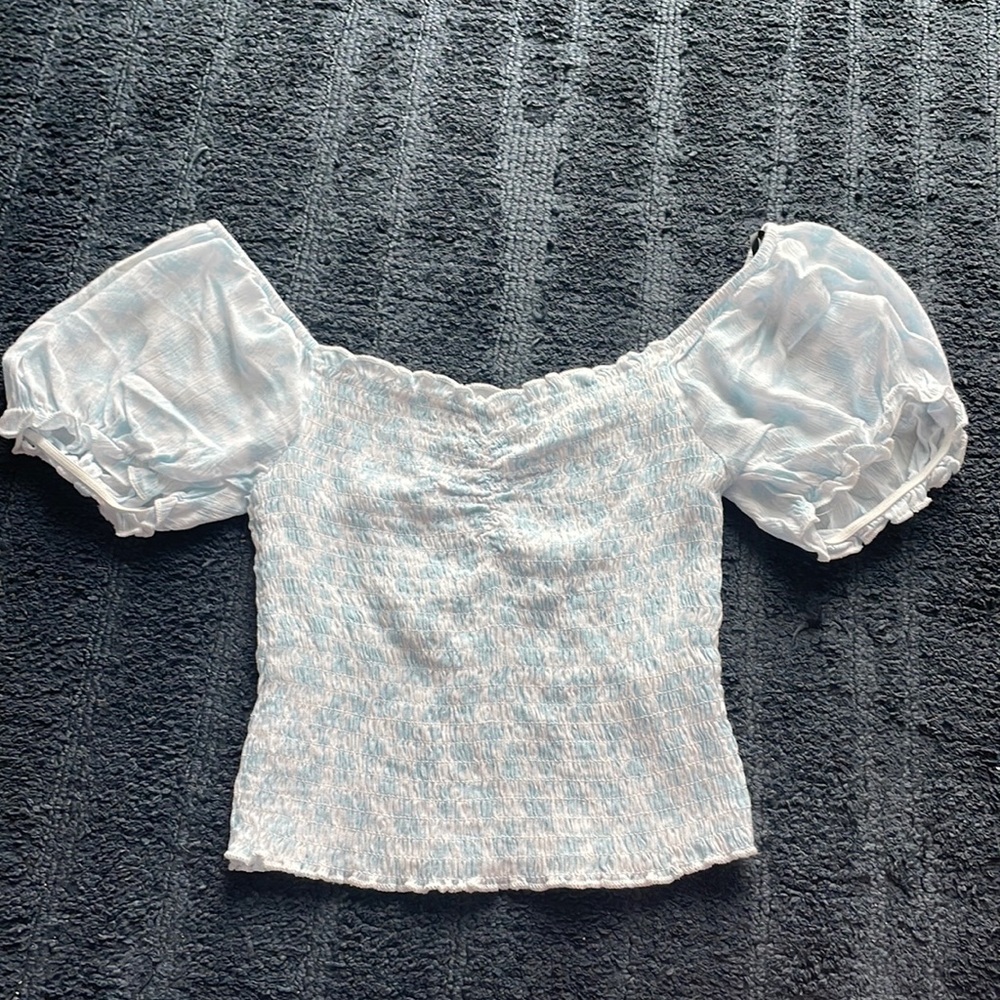 small tight fit baby blue and white crop top with puffed sleeves (forever 21)
